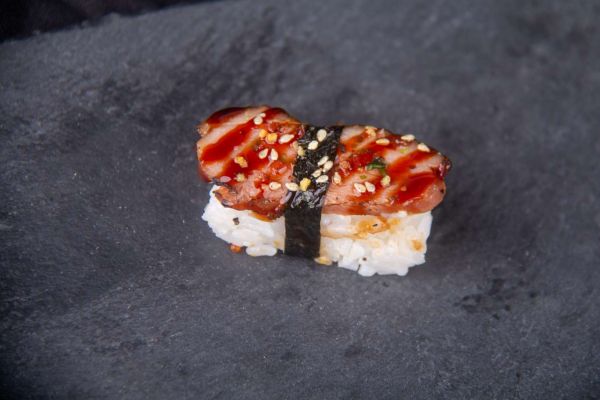 疫情冲击之下的寿司店